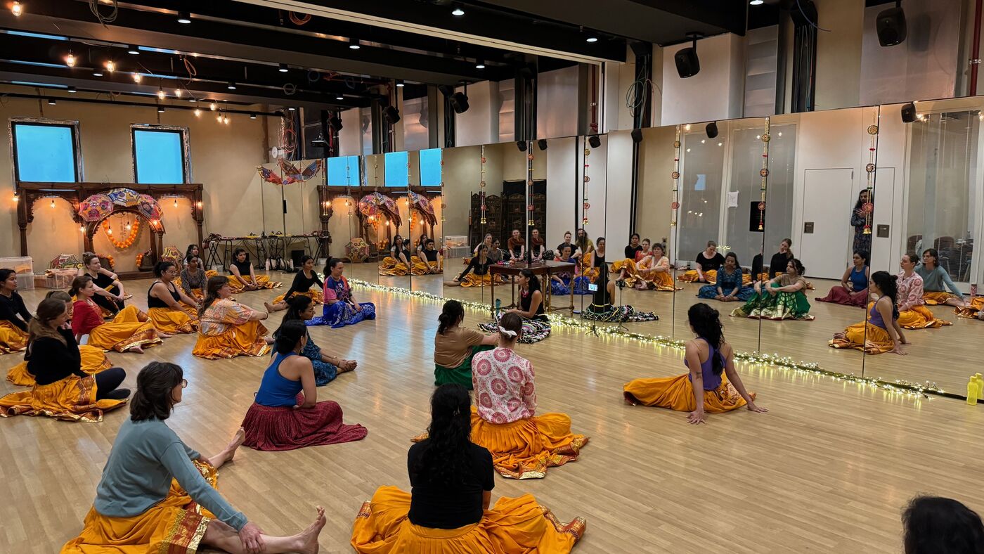 Kalbeliya workshop circle at GIDF 2024